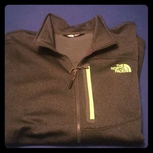 Green 1/4 zip north face jacket